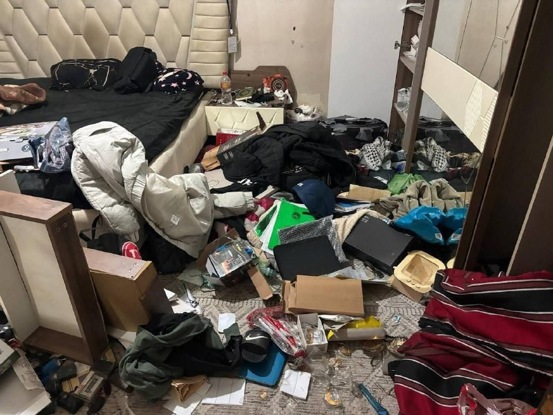 آثار التخريب الذي أحدثته قوات الاحتلال في أحد المنازل خلال اقتحام بلدة زيتا جماعين، جنوب نابلس....