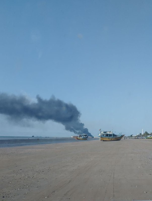 متابعة | هجوم إسرائيلي أميركي على مدينة بندر عباس جنوبي إيران..

- الهجوم استهدف ميناء بندر عباس وهو أهم ميناء تجاري في إيران....