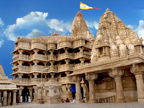 How VIP Darshan Simplifies Pilgrimage at Dwarkadhish Temple, Dwarka..jpg