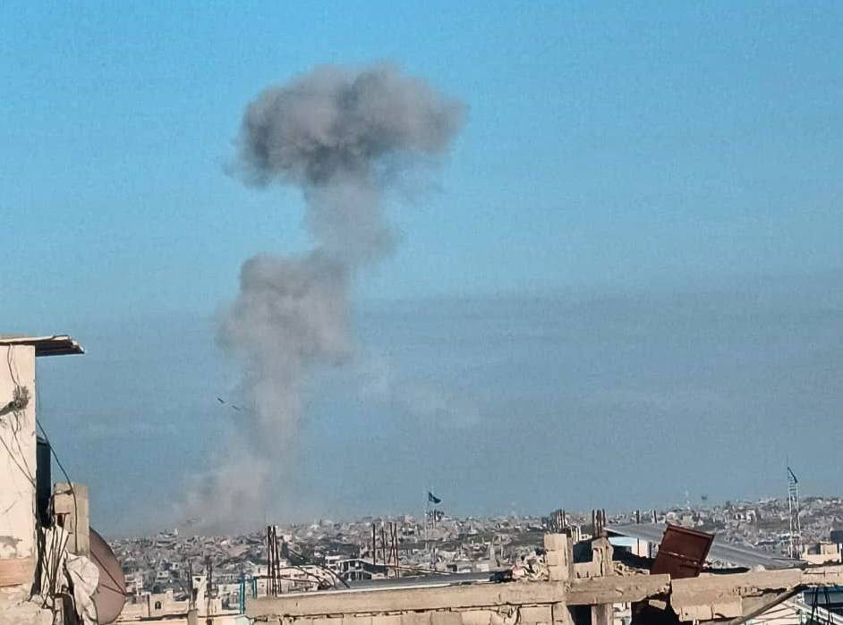 جيش الاحتلال ينفّذ عمليات نسف لمربعات سكنية شرق خانيونس، جنوب قطاع غزة....