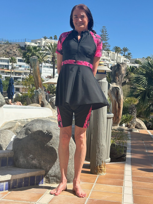 Am Pool vom Corallium Beach Hotel.jpg