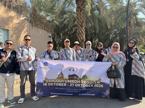 FOTO UMROH.jpg