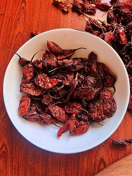 ghost pepper dry red chilli.jpg