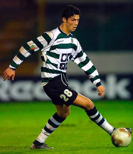 cristiano ronaldo playing for sporting lisbon.webp
