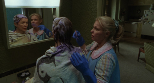 Requiem.for.a.Dream.2000.Director's.Cut.2160p.UHD.BluRay.CZ EN.TrueHD.7.1.Atmos.DoVi.HDR.x265 r00t.m.jpg