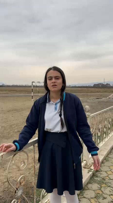 kTtPftBEtDb4Fb S.jpg