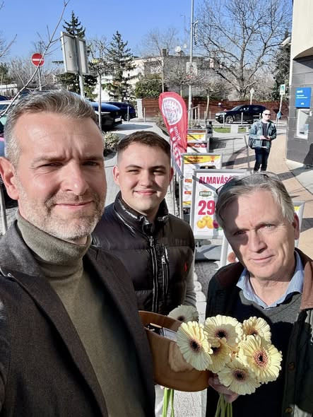 648295139 1514013900725127 8472353099784536813 n.jpg?stp=cp6 dst jpg s590x590 tt6& nc cat=107&ccb=1 .jpg