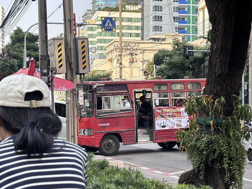 HCn7hcybsAAM Sp?format=jpg.jpg