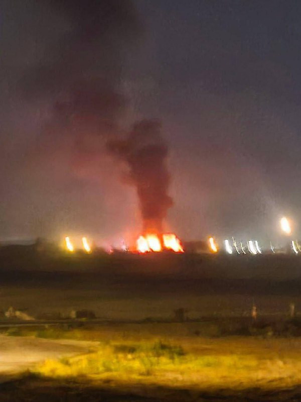 النيران تشتعل بقاعدة فكتوريا الأمريكية في بغداد....