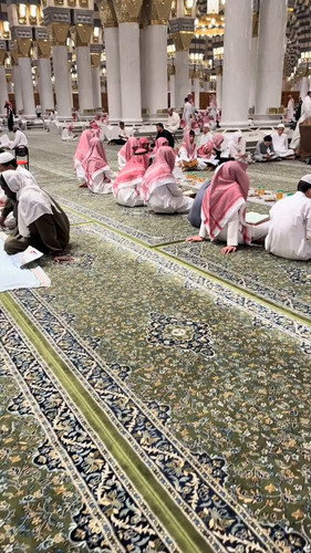 g5b ilHWOo74KNS7.jpg