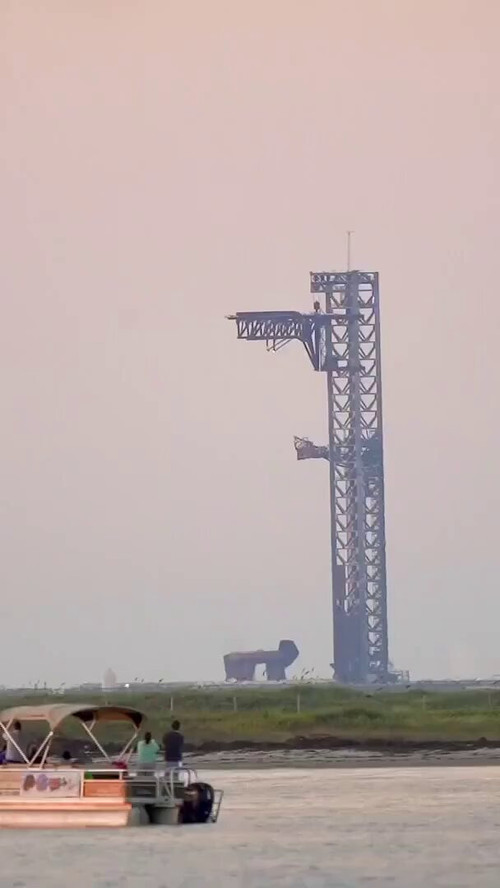 O6nGuLd Y0TdxL i.jpg