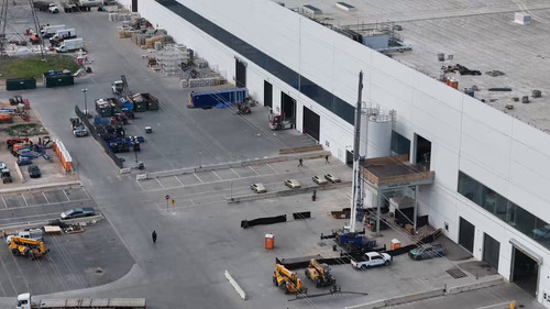 CWb7zfF3vgda UPV.jpg