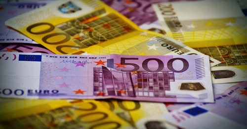 1643153827681837176?url=https%3A%2F%2Ffelvidek.ma%2Fwp content%2Fuploads%2F2023%2F02%2Fmoney ga24674.jpg