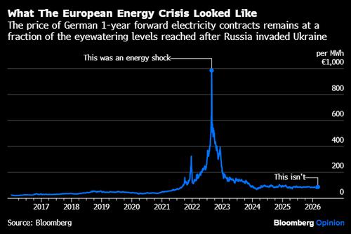 HCukFnDWAAAc yk?format=png.png