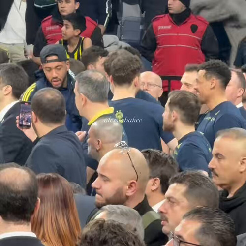 j9OAEK7F 6nIrHgB.jpg