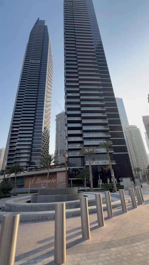 QG He eAKpGb04du.jpg