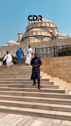 vb 7lMMnTBYBuyNr.jpg