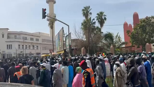 UQwqrXqGLA Gl Zw.jpg