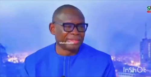 4 DHY9hhVPqALh6d.jpg