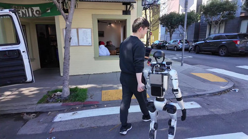 PHZL J0Ja0W8LWaV.jpg