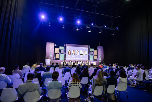 HCs2PX2aUAMBKw ?format=jpg.jpg