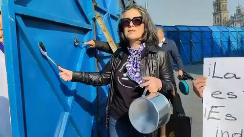 h S53PmmAwlzUWiG.jpg