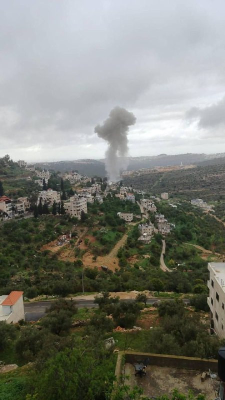 مصادر فلسطينية: سقوط لشظايا صاروخية قرب بلدة كوبر والمزرعة الغربية، شمال رام الله....