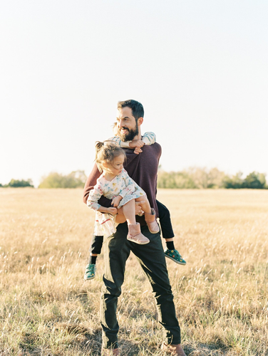 Custom Heirloom Family Photography Oklahoma City – Timeless Portraits for Generations.png