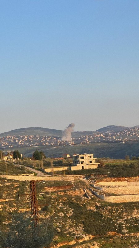 غارة جوية إسرائيلية تستهدف بلدة الطيبة، جنوب لبنان....