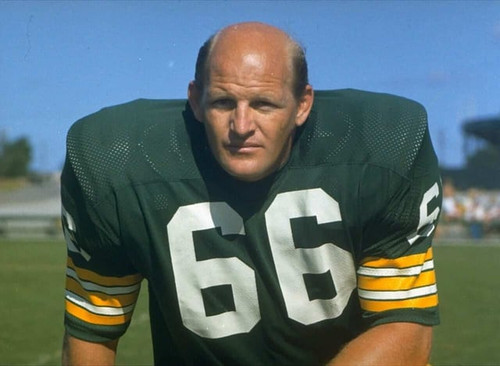nfl players in the 1950s and 60s looked much older than v0 vAIl6eyplsvt8xaDJ66L KMryuAaN cMn0qatJ883.jpg
