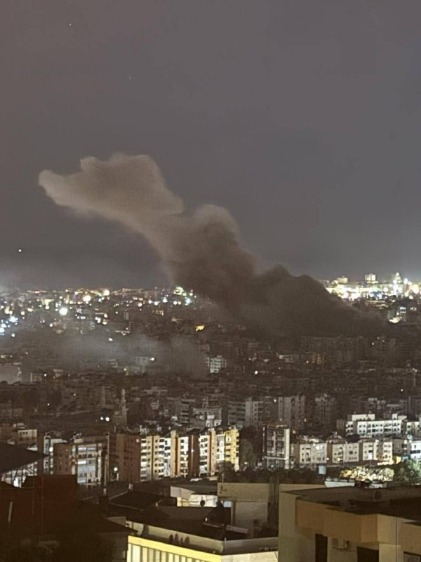 طيران الاحتلال يشن غارة عنيفة على الضاحية في بيروت....