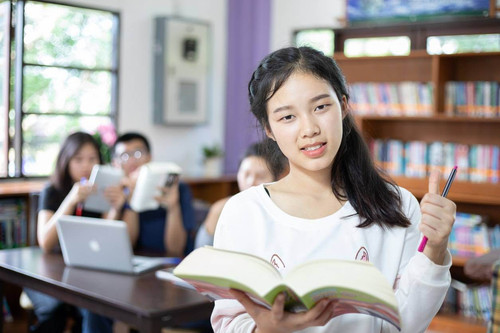 Highly qualified science tutor in mississauga.jpg