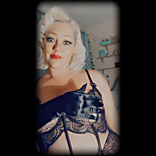 pinupmissnancygrace 546990423 p 2578779780673504665 1 p 2578779780673504665.jpg