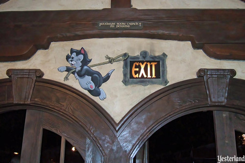 villagehaus exitsign2008ah.jpg