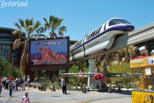 bearleft monorail2001tm.jpg