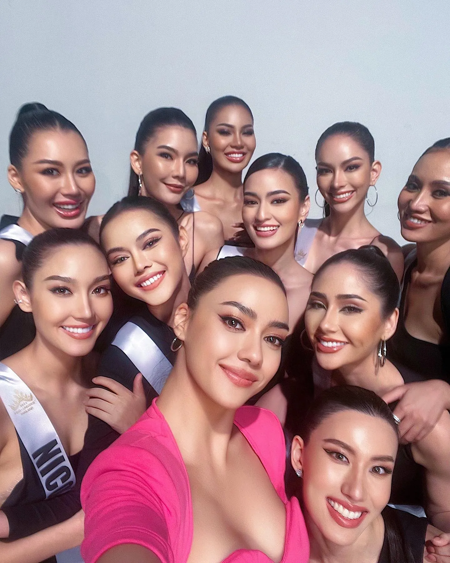 finalistas de miss universe thailand 2022: top 30. final: 30 july. - Página 10 W8dPql