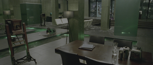 Oldboy.2003.2160p.HDR.UHD.BluRay.DTS HD.MA.5.1.x265 10bit HDS.mkv 20220713 184049.328.png