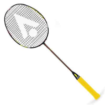 3. Merk Raket Badminton Karakal.jpg