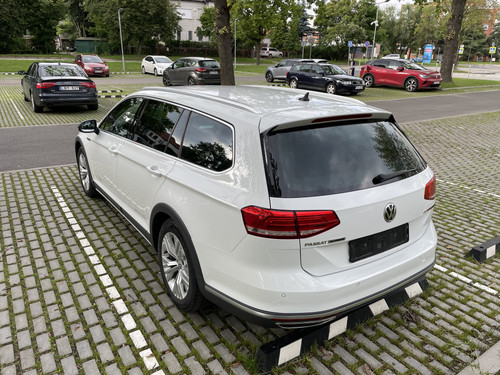 58C86398 DE2F 4010 B88D B5E90241AF70.jpg