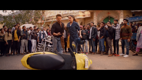 Baaghi.3.2020.BluRay.REMUX.1080p.AVC.DTS HD.MA5.1 HDS.mkv 20220720 084138.689.png