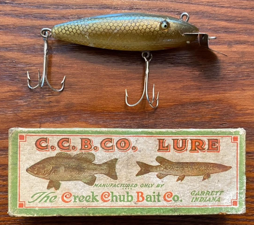 100 (Natural Chub) Intro Wiggler & 2PC box (1).png