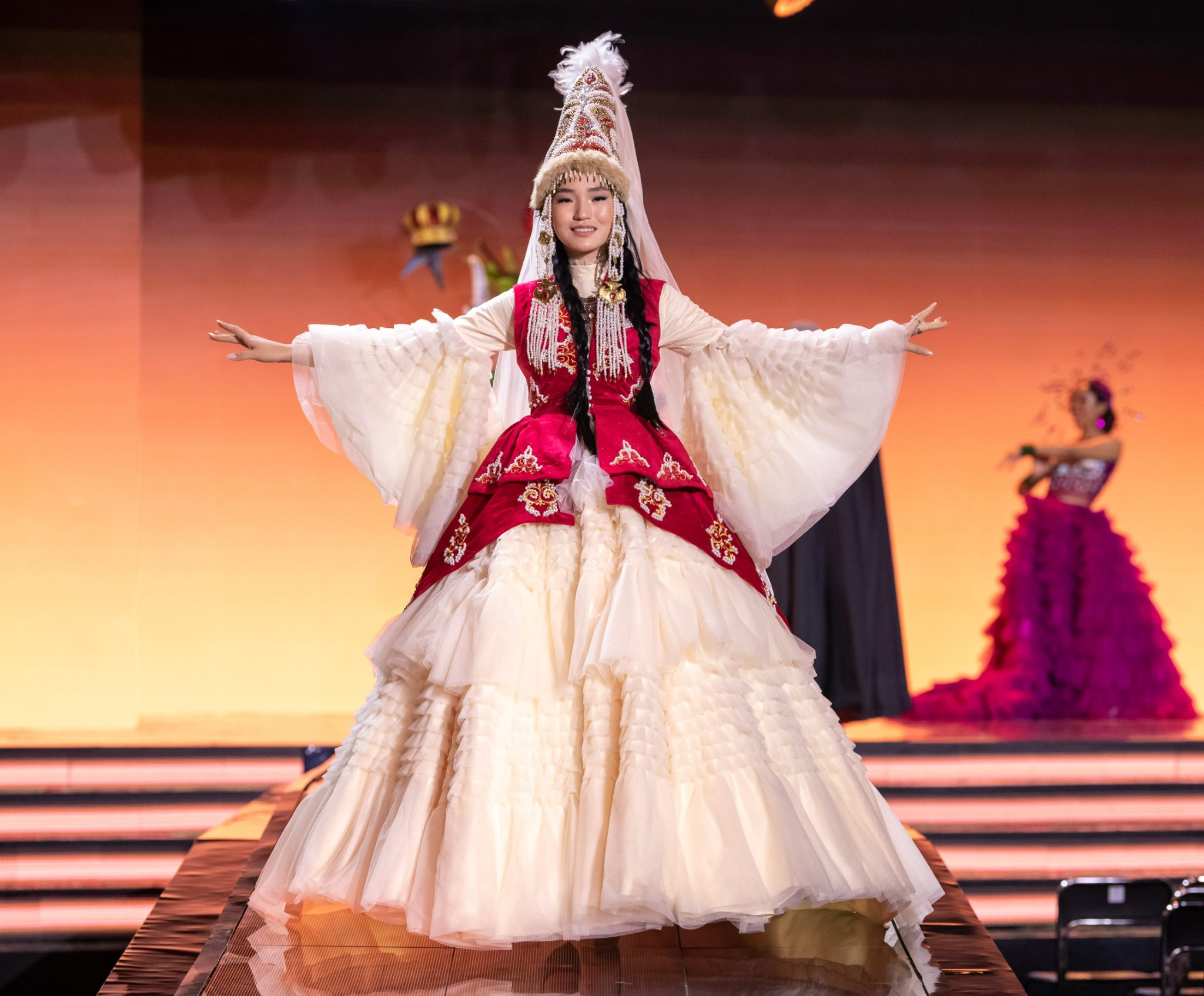 trajes tipicos de candidatas a miss supranational 2022. - Página 4 WwTd8B