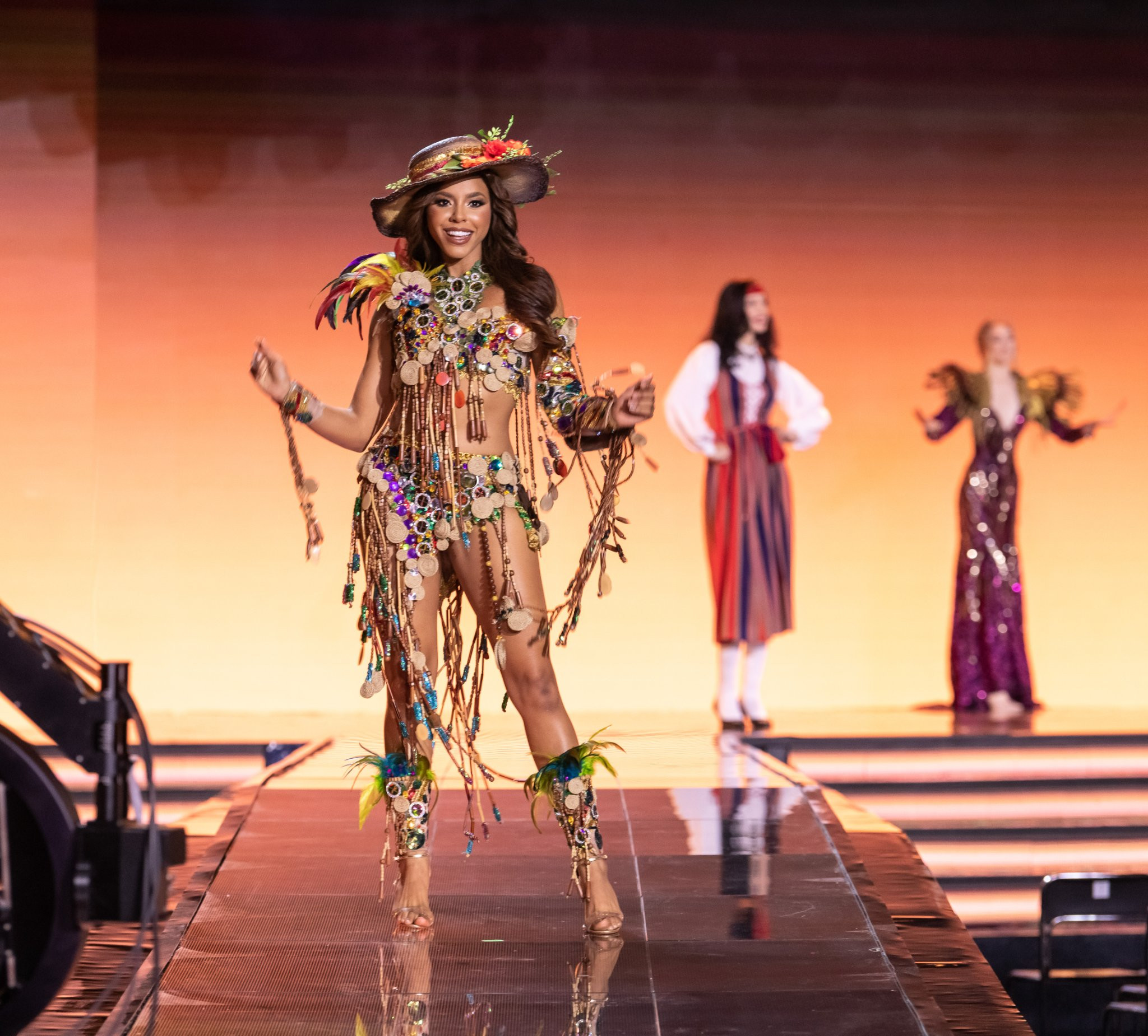 trajes tipicos de candidatas a miss supranational 2022. - Página 3 Wwz45P