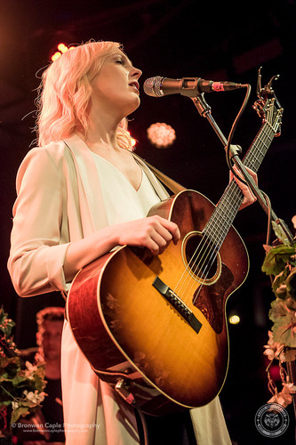 Laura Marling 2017 06 10 Live at The Gov Adelaide 07.jpg