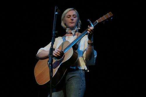 Laura Marling 2016 06 03 Live at Pleasance Theatre Edinburgh 01.jpg