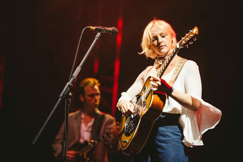 Laura Marling 2016 08 20 Live at Green Man Festival 03.jpg
