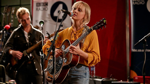 Laura Marling 2016 12 06 Live at Maida Vale BBC Radio 4 03.jpg