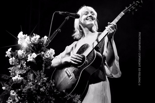 Laura Marling 2017 03 08 Live at O2 Academy Leeds 02.jpg