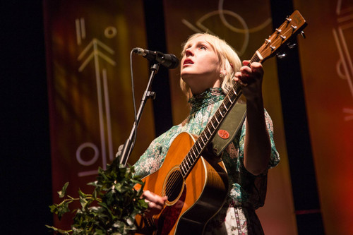 Laura Marling 2017 03 17 Live at Roundhouse London 01.jpg