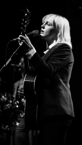 Laura Marling 2017 06 08 Live at The Triffid Brisbane 04.jpg